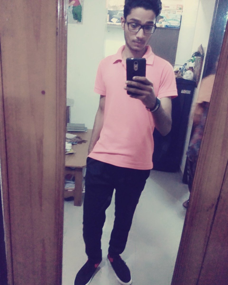 shubhamdel5's tweet photo. My new look 😎 and my new Speck's 🕶😎👈👌✌... https://t.co/xmzmgMLLLv