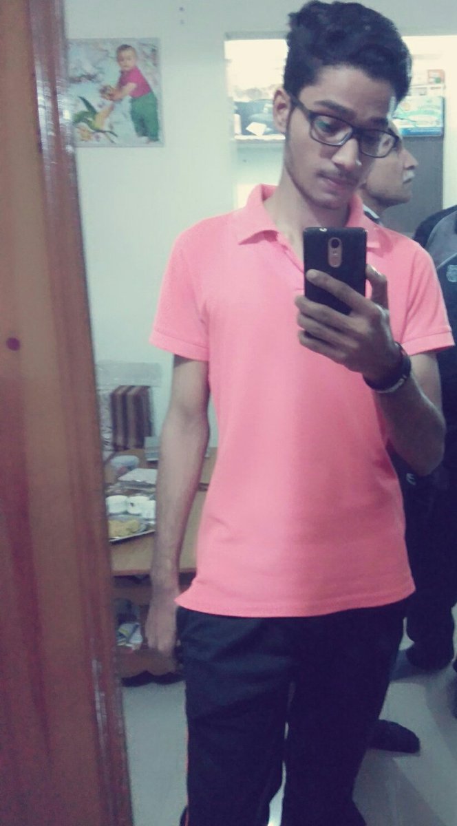 shubhamdel5's tweet photo. My new look 😎 and my new Speck's 🕶😎👈👌✌... https://t.co/xmzmgMLLLv