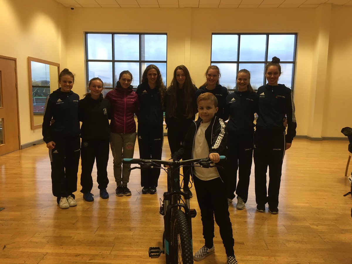 Great to meet <a href="/LivCCEpic/">Liv Epic</a> at Newport Velodrome today, thanks for handing over the bike to super star Jameson. Awesome ambassadors #teamcfc 👏😄