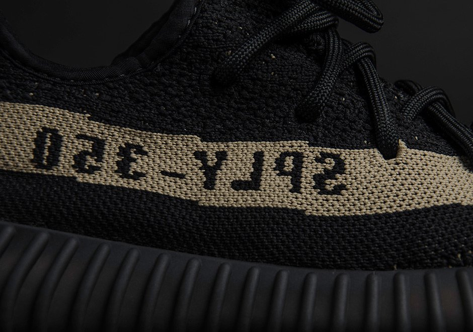 SneakerNews's tweet photo. Best Yeezy Boost 350 v2 colorway yet?  https://t.co/RTB3vGdrEe https://t.co/VAxP277Eka