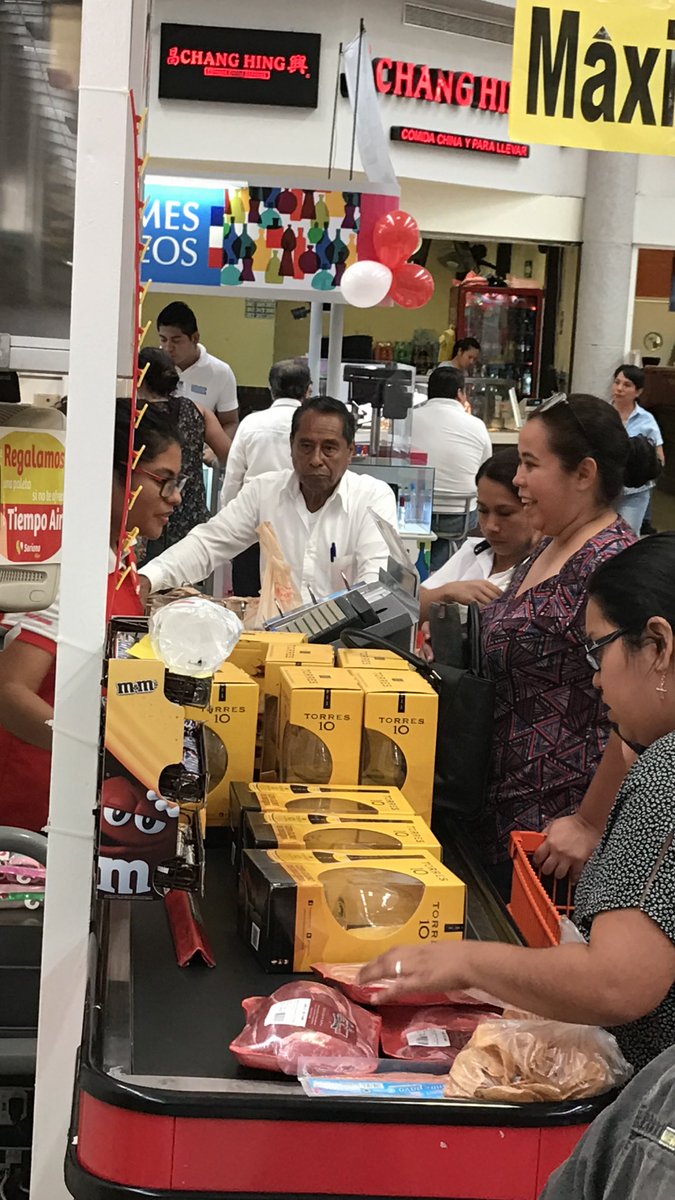 mariogoso's tweet photo. #RevoluciónMexicana y es hora de comprar alcohol y poner cara de felicidad ccp @pereztroicas @Parachico_ @Esquirlas @Elyorchis @DRAKERS46 https://t.co/sQuxbCD0rL