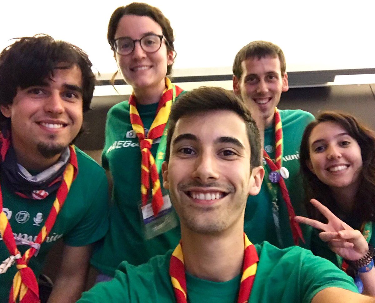 JuditMeix's tweet photo. Un any més🎉 #MEGcomunica #AGO2016 @comunicacio_meg https://t.co/7WeBDheczh