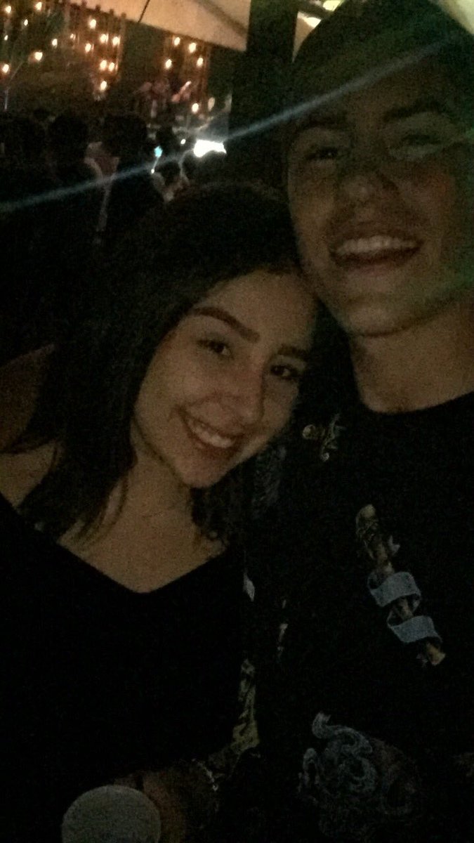 yaneeagamalian's tweet image. só pq eu to mt bonita nessa foto, pq eu não gosto do Yan❤️❤️🙄🙄#casado #daisa