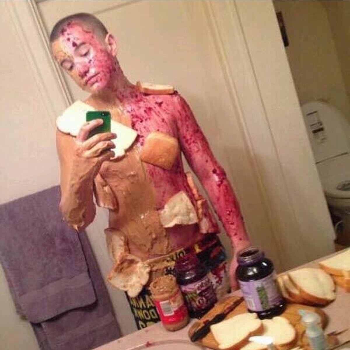 EpicMealTime's tweet photo. Peanut Butter and Jelly selfie. https://t.co/tVGyhbklJQ