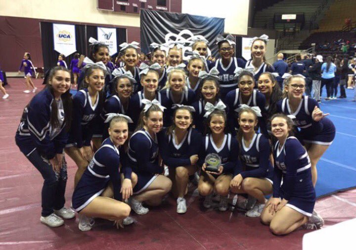 sillycornchip's tweet photo. Hawk cheer qualified for Disney World!! #UCA2016 https://t.co/qFAoT6t3Y4