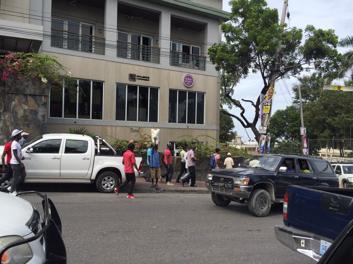 TwitJAKO's tweet photo. That's Sen. #StevenBenoit heading to the polls. #HaitiElections https://t.co/Z9fnIBmuCG via #JacquieCharles