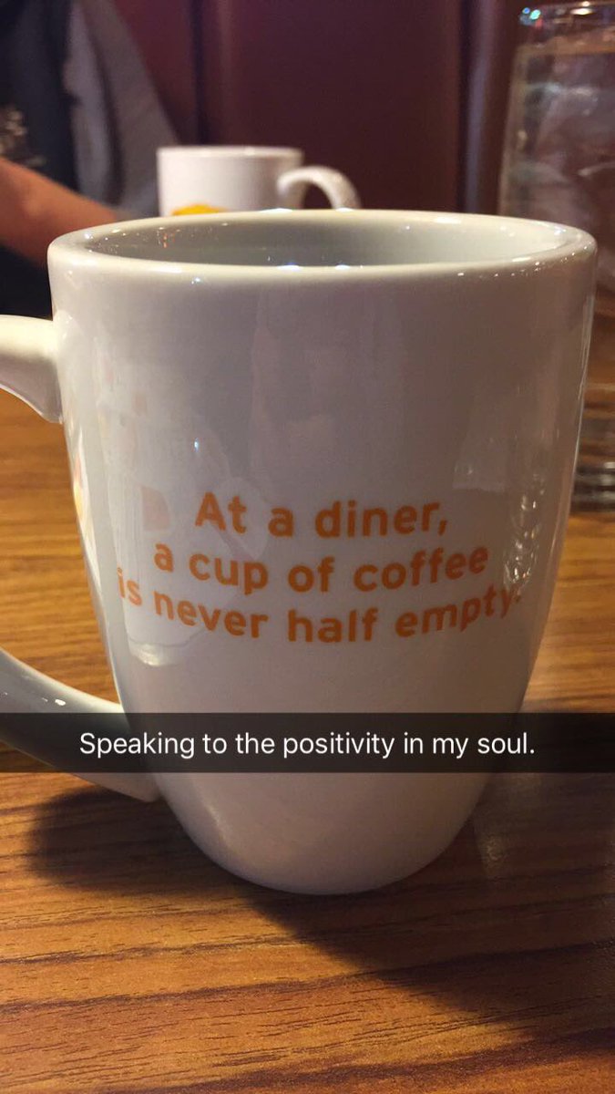 sambelveal's tweet photo. I <3 @DennysDiner. https://t.co/uJf8Do5i02