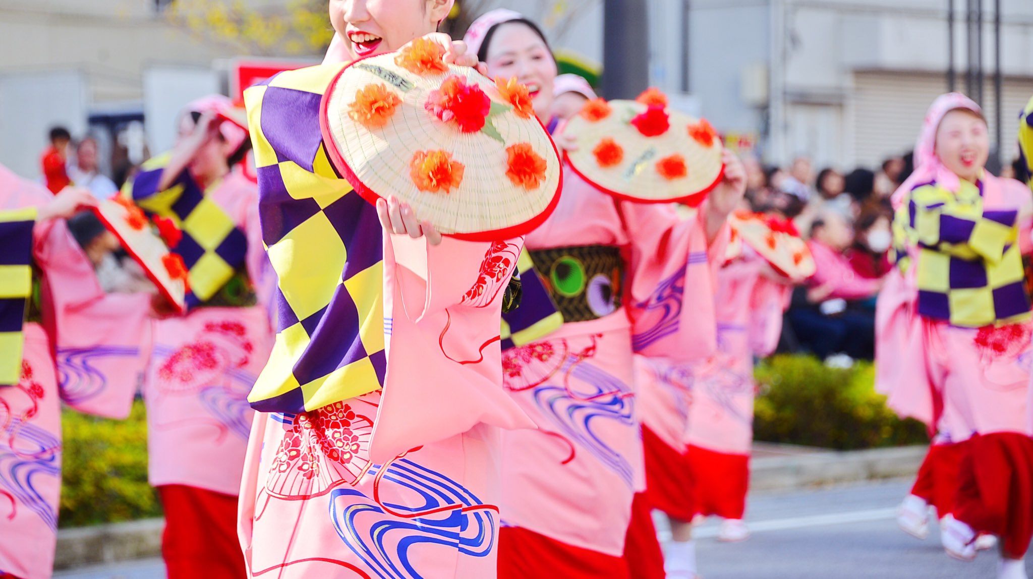 Mew 東北六魂祭 東京 より 山形の花笠まつり 鈴のしゃんしゃんという音色と にこやかに踊る踊り手さんたちが ほんとに華やかで愛らしくて ミス花笠の方も綺麗 Photography 東北六魂祭 六魂祭 山形 花笠まつり 花笠 東北 新虎まつり ミス