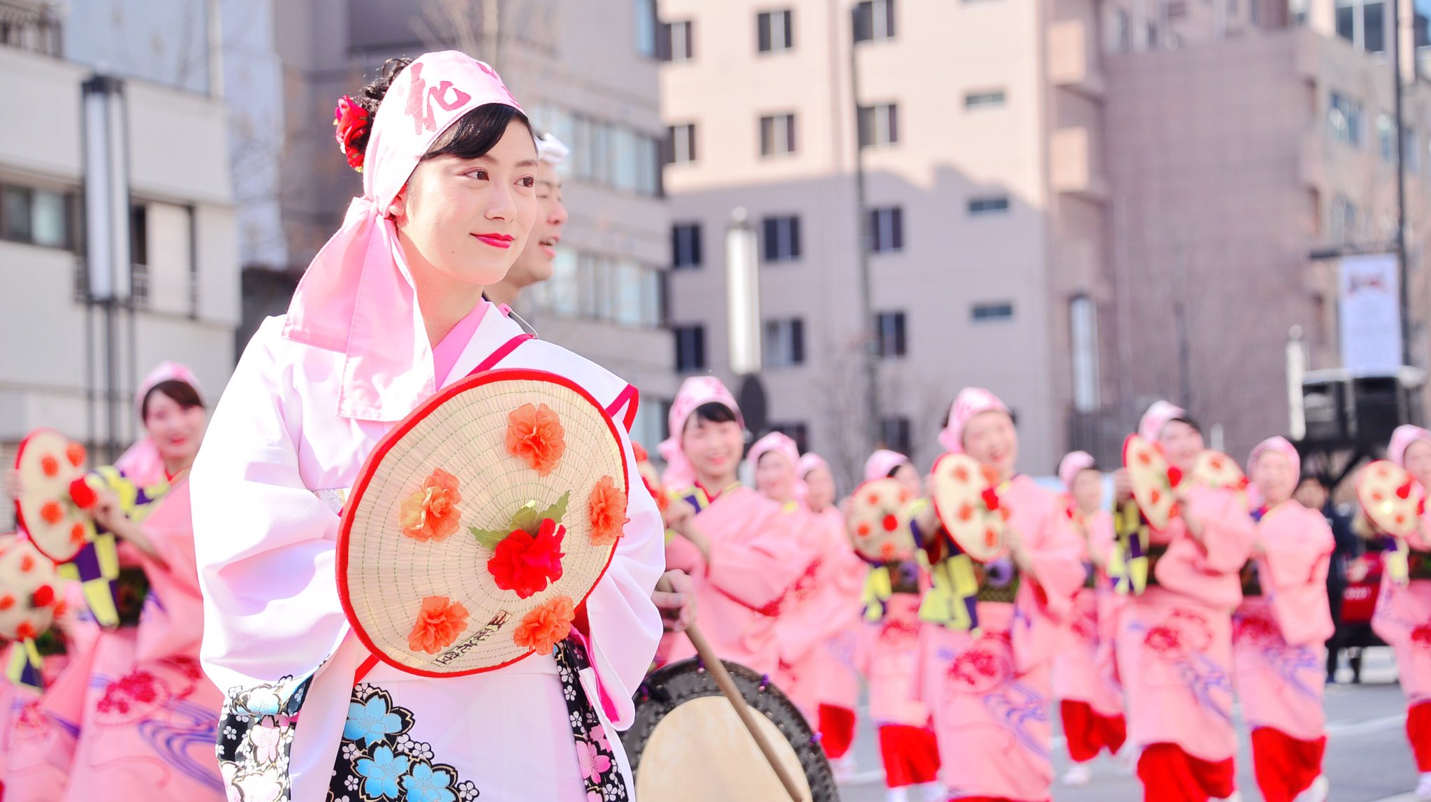 Mew 東北六魂祭 東京 より 山形の花笠まつり 鈴のしゃんしゃんという音色と にこやかに踊る踊り手さんたちが ほんとに華やかで愛らしくて ミス花笠の方も綺麗 Photography 東北六魂祭 六魂祭 山形 花笠まつり 花笠 東北 新虎まつり ミス