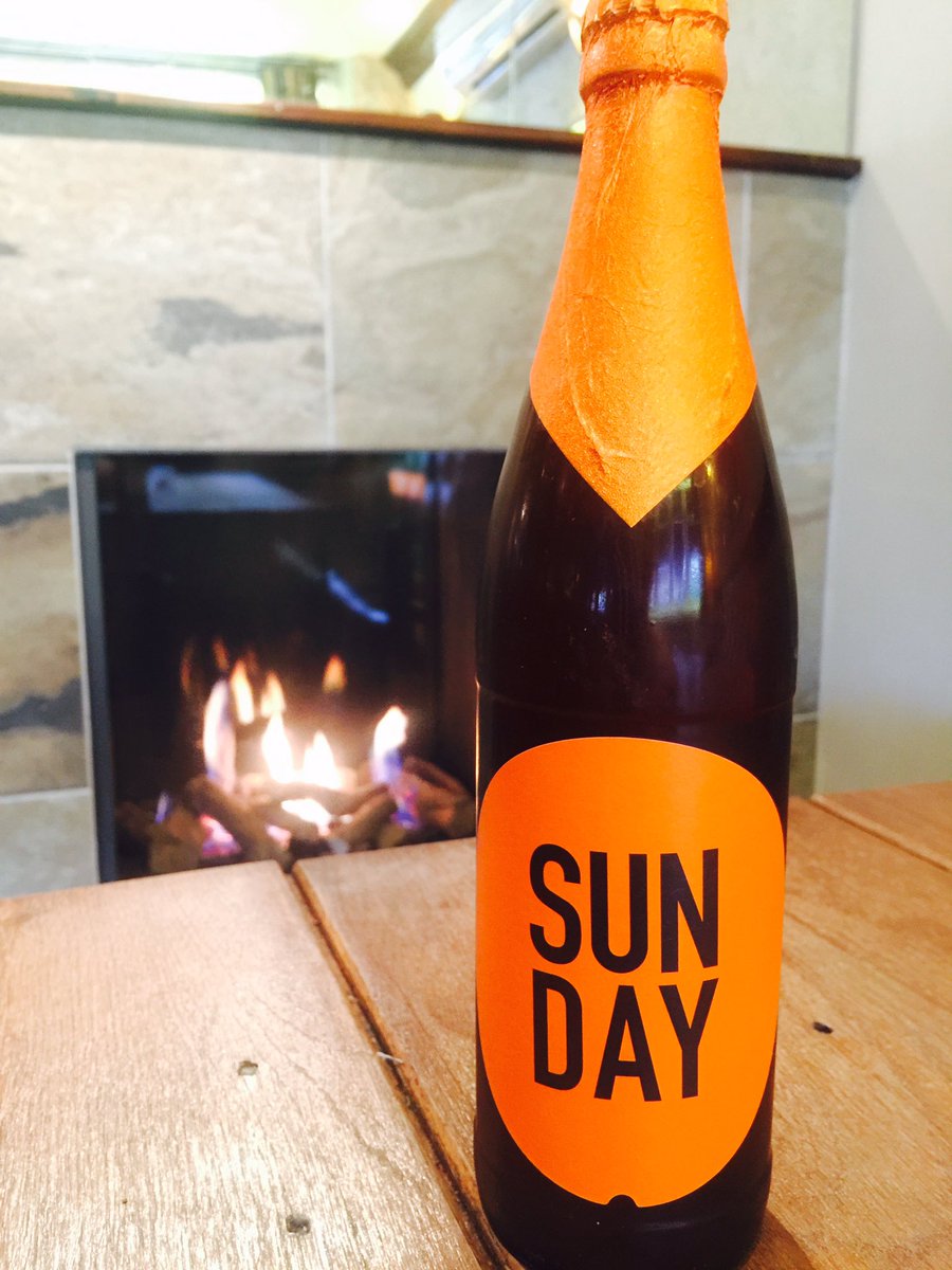 The fire is on, we have a huge choice of #craftale, proper roasts, and it's raining. Come join us for the perfect Sunday!