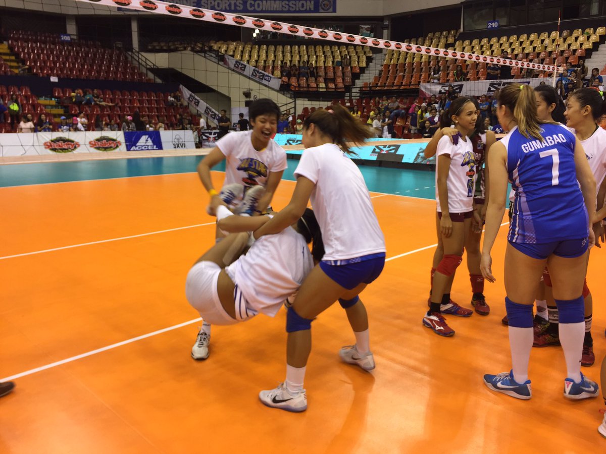 BongLozada92's tweet photo. Ria Meneses and Myla Pablo bullying @AlyssaValdez2 https://t.co/p9PSEDThyV