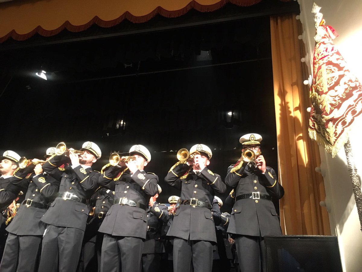 HdadTresCaidas's tweet photo. Presentado el nuevo uniforme de nuestra Banda de Ntro. Padre Jesús de las Tres Caídas  @TresCaidasArcos #SiempreTresCaídas. https://t.co/KT2TkAi4Sm