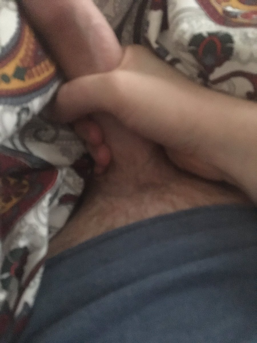 dombottom's tweet photo. Send hole and dick pics 🤗🤗🤗 https://t.co/oQlMfRDLVW