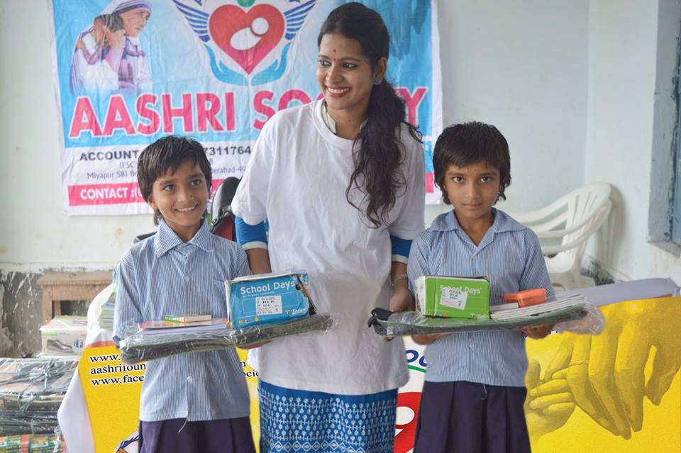 aashrisociety's tweet photo. https://t.co/YR2YE89jbb
https://t.co/szCpluYNjm
We have distributed shoes bags books pencil kits etc to govt school kids
#Aashri #Aashriteam https://t.co/ujnEnLkViF