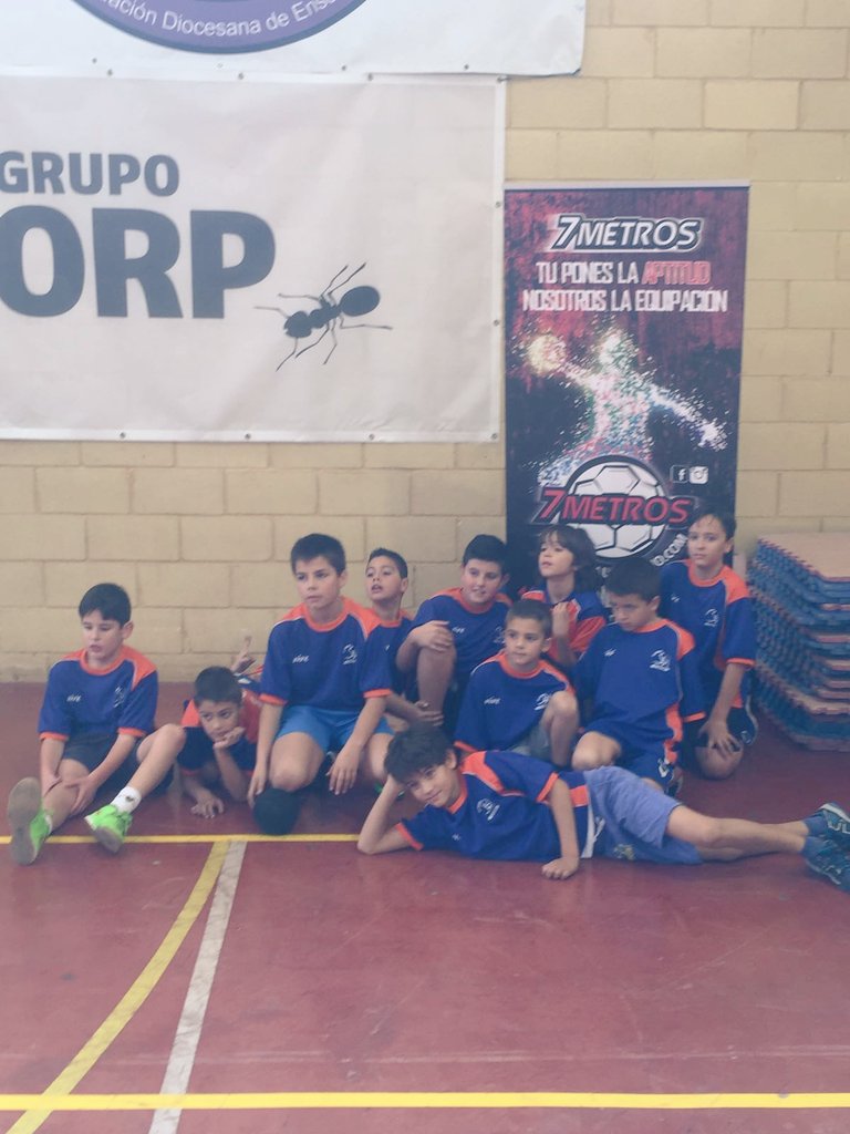 balonmania_coin's tweet photo. Mañana de Balonmano con los más peques, Liga Benjamín⚽✋ @FABM_Malaga @diputacionMLG  #handball #bmcoin #balonmano https://t.co/8lKqGDZAYG