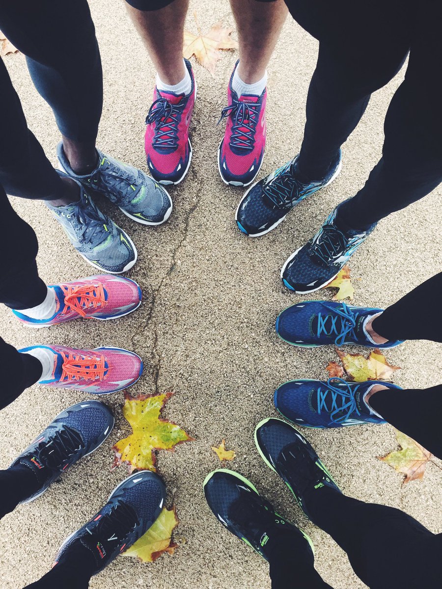 Kamphio's tweet photo. Terminamos la quedada!!! Gracias a todos por haber venido! Prontito tendréis el vídeo y Las fotos @SkechersSpain https://t.co/jPeI5qWDDK