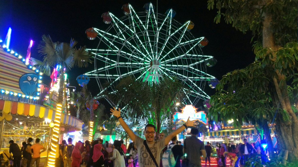 alidabdul's tweet photo. Jauh2 dari Jombang ke Grand Openingnya @gofunbojonegoro karena ada mbak @raisa6690 #Jatimproduktif #DuniaGofun https://t.co/AcAb9UbMtz