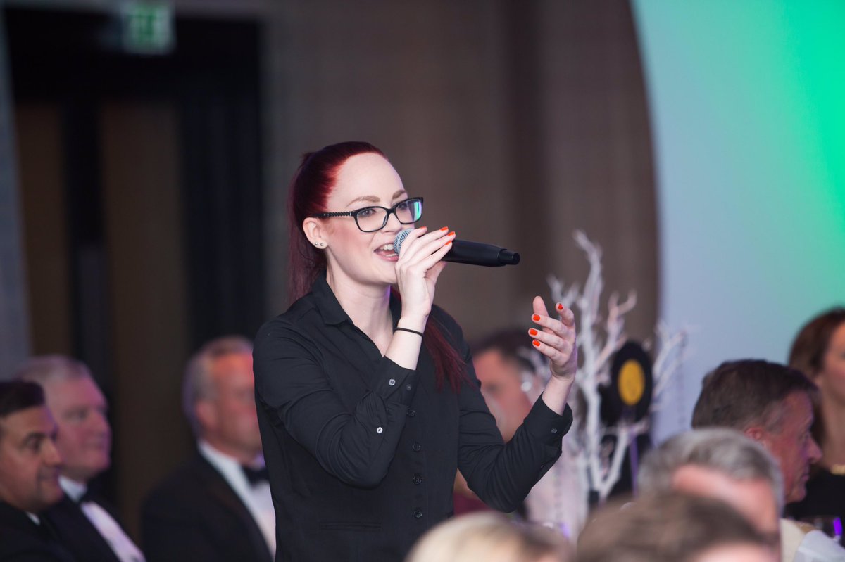 UndercoArtists's tweet image. Our second show was a solo performance for Libby who performed an Opera set for a 60th at @FlitwickManor #SingingWaiters #BirthdayParty