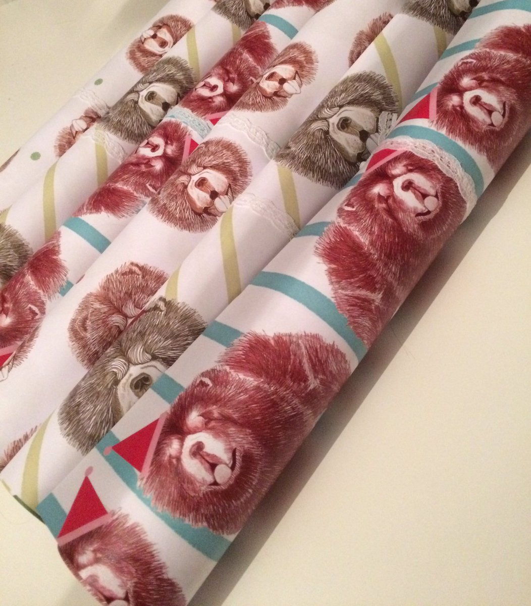 The #chow #wrappingpaper is now available at hollymaeillustrates.etsy.com it's beginning to look a lot like #Christmas !!
