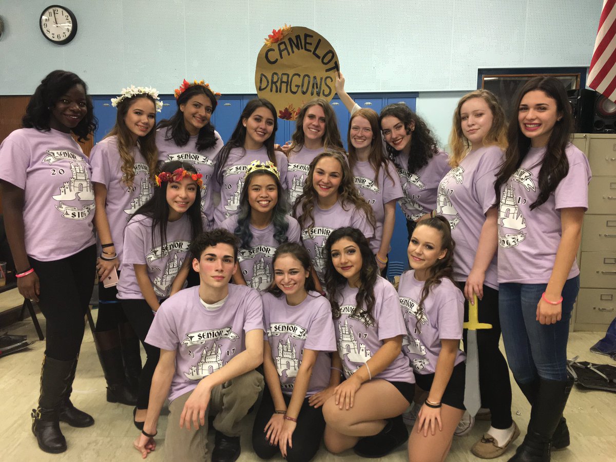SeniorSing17's tweet photo. SSV17 Directors💜 https://t.co/YZutAZI02P