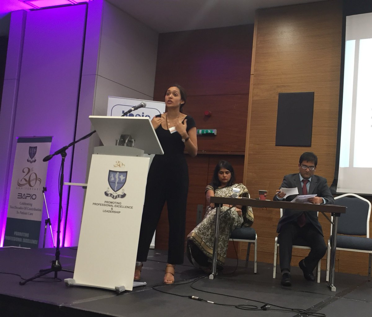 jsbamrah's tweet photo. @jagtarbasi @VaishaliAshar @DrFJameel @BIDAUK @DrUmeshPrabhu @BAPIOUK A confident speaker! Future leader https://t.co/9KCpSRZgVt