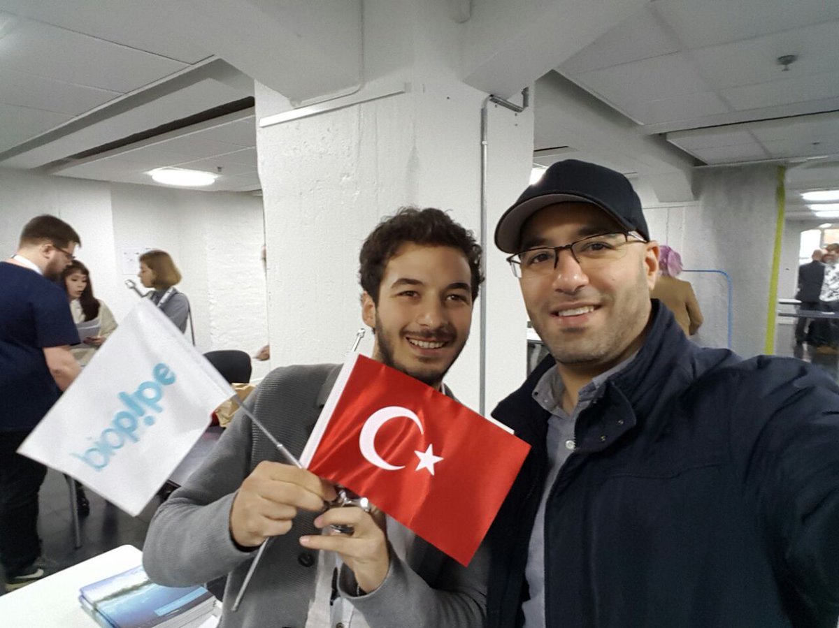 qotufksa's tweet photo. المشترك من #تركيا صاحب مشروع @BiopipeTr قبل العروض النهائية في @cbc_cup #CBC2016 #FinalPitch #Turkey https://t.co/JiMK71J5x7