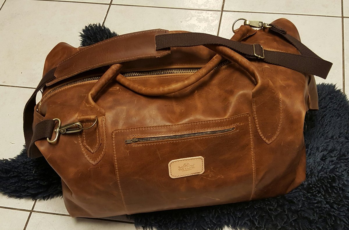 VKLeathers's tweet photo. Completed soft brown distressed leather bag for client customized with initials #leatherbags #madeincanada #customleathergoods https://t.co/xqfERoAtxV