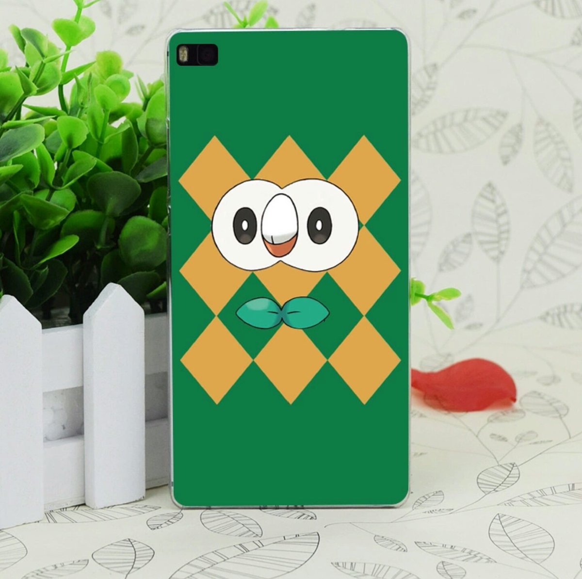 Redsfusion's tweet photo. Queda claro que el #TeamRowlet manda. Pues RT + Follow para ganar una carcasa para cualquier móvil de Rowlet. El ganador, el 1/12. ¡Suerte! https://t.co/z2LQ8Jl5mB
