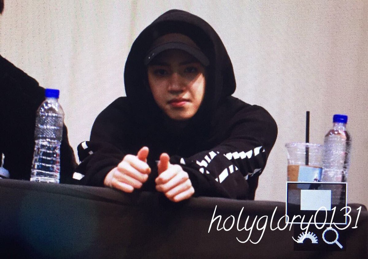 glory01311's tweet photo. [Preview]161120 대전 팬사인회 
🙆🏻Miss you so much～

#펜���곤 #PENTAGON #정우석 #wooseok https://t.co/1KbsJg8Uhk