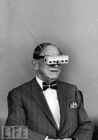 Hey_VR1's tweet photo. “The TV Glasses”Design by HugoGernsback（1963）
#HEYVR #VR https://t.co/U2wiUz4CDj