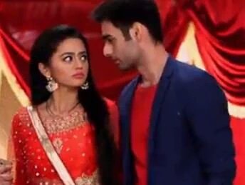 nehartt's tweet photo. Pls give @_swaragini_  a last chance @ColorsTV we cant afford to miss them @ColorsTV @sharmarashmi20 😢😢😭😭 #DontEndSwaragini #WeLoveSwaSan https://t.co/nZIHeyojKI