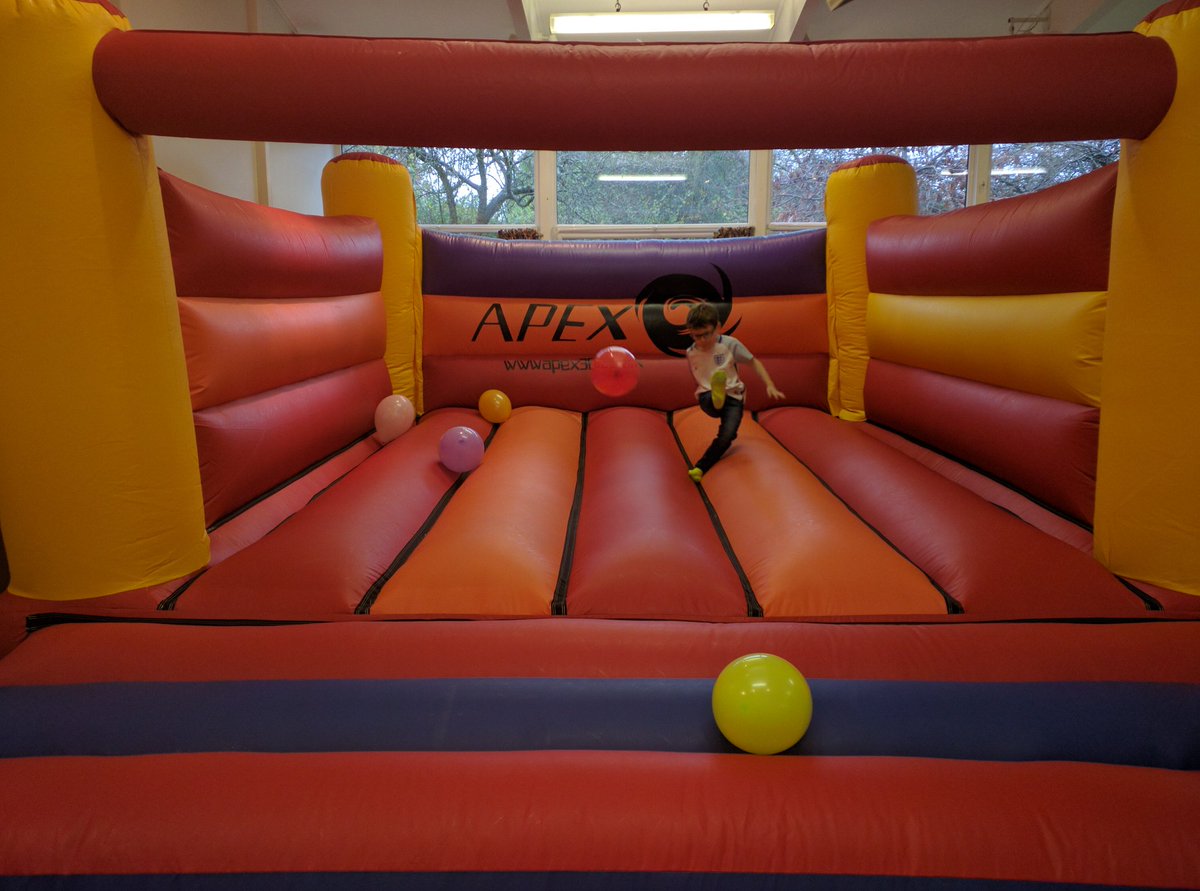 Apex360uk's tweet photo. Apex soft play &amp; Bouncy castle birthday party this morning#easypartyforparents #kidslovedit #contactdannoble #promotionaldiscountcode=yoyo https://t.co/kKoCQNuJwl