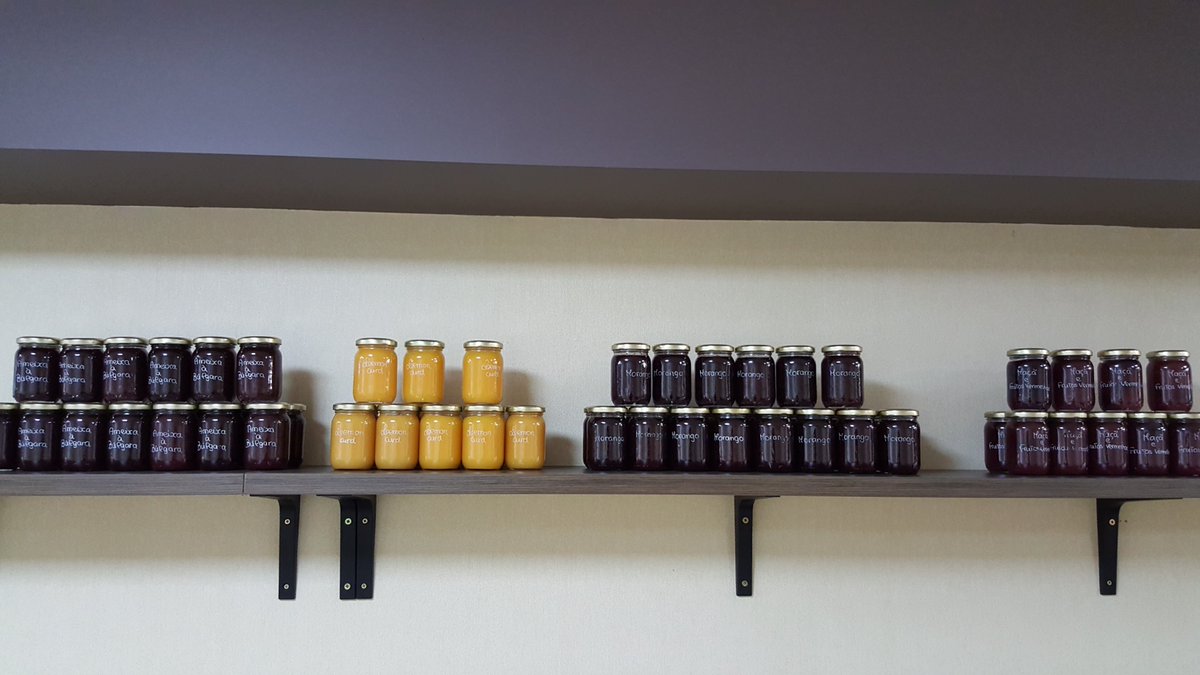 natacouk's tweet photo. Portuguese jam for sale in #Natacouk #lemoncurd #strawberry #apple&redfruits #portuguesemoments https://t.co/tVhwyhqiwW
