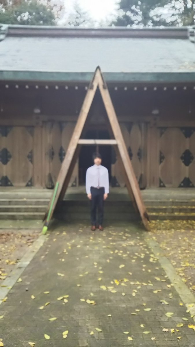 SANSHIRO_KO38's tweet photo. 三四郎のサブだからって写真まで薄くなるのはおかしいぞ、相田。 https://t.co/I0GPfLzyoY