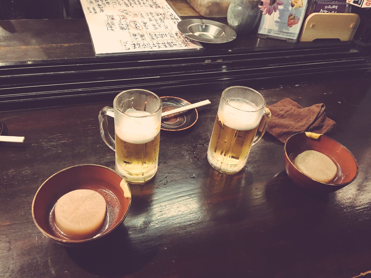 chi__ktm's tweet photo. とりあえずビールを飲む感じ🍺 https://t.co/t7wJVVRD9r