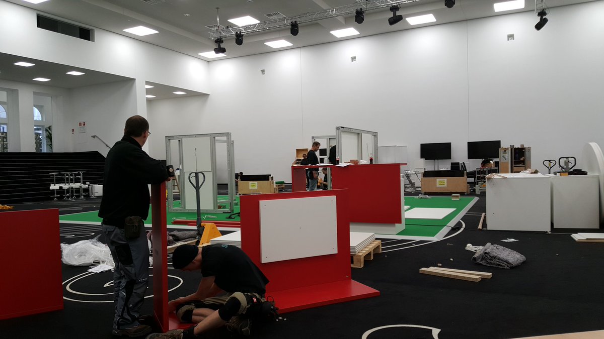 Centron88's tweet photo. Aufbau dei #ITC2016 in Brühl. https://t.co/B86xrdbY5K