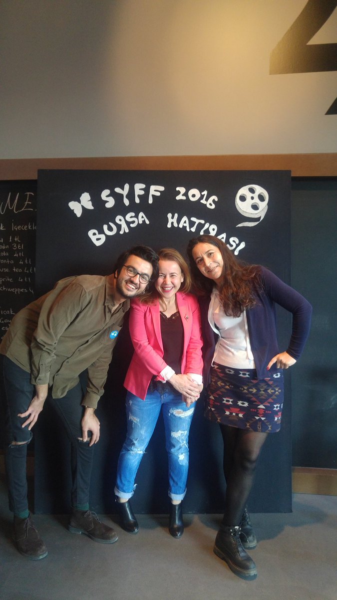 sinemaykiri's tweet photo. Nilüfer Belediyesi Geri Dönüşüm Sorumlusu Çevre Mühendisi Gül Aydın ile güzel bir sohbet gerçekleştirdik. #Syff2016 https://t.co/eRKtnCytQT