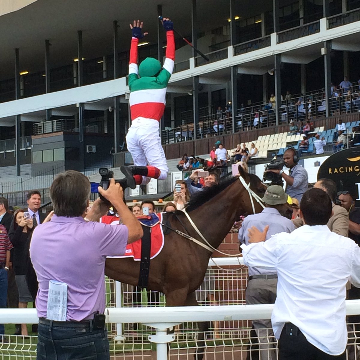 TroySender's tweet photo. The legend @FrankieDettori !!! 1st win in South Africa. https://t.co/IJ2IgQJdZ9