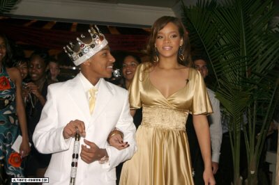 badg4lrihanna's tweet photo. When she appeared on somebody's Sweet 16 as his date (2006) 😂 https://t.co/cBvvZRnB0T