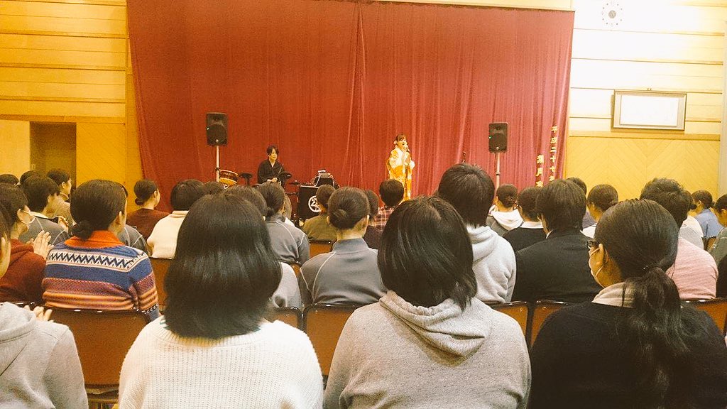 若狭さち Neoballad 昨日は会津にて竹田看護専門学校の戴帽式祝賀会で演奏させていただきました 未来の看護師さんたちの記念すべき日にお招きいただきとても光栄でした みんなかわいかったー 病院でも民謡をレクリエーションとして取り入れてもらえたら