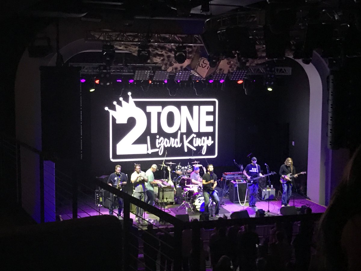 RocknAZ66's tweet photo. @2tlk AZ ska band opener for @EnglishBeat! Fun local band! Lead singer is a talented frontman! https://t.co/raBoVKIrBv