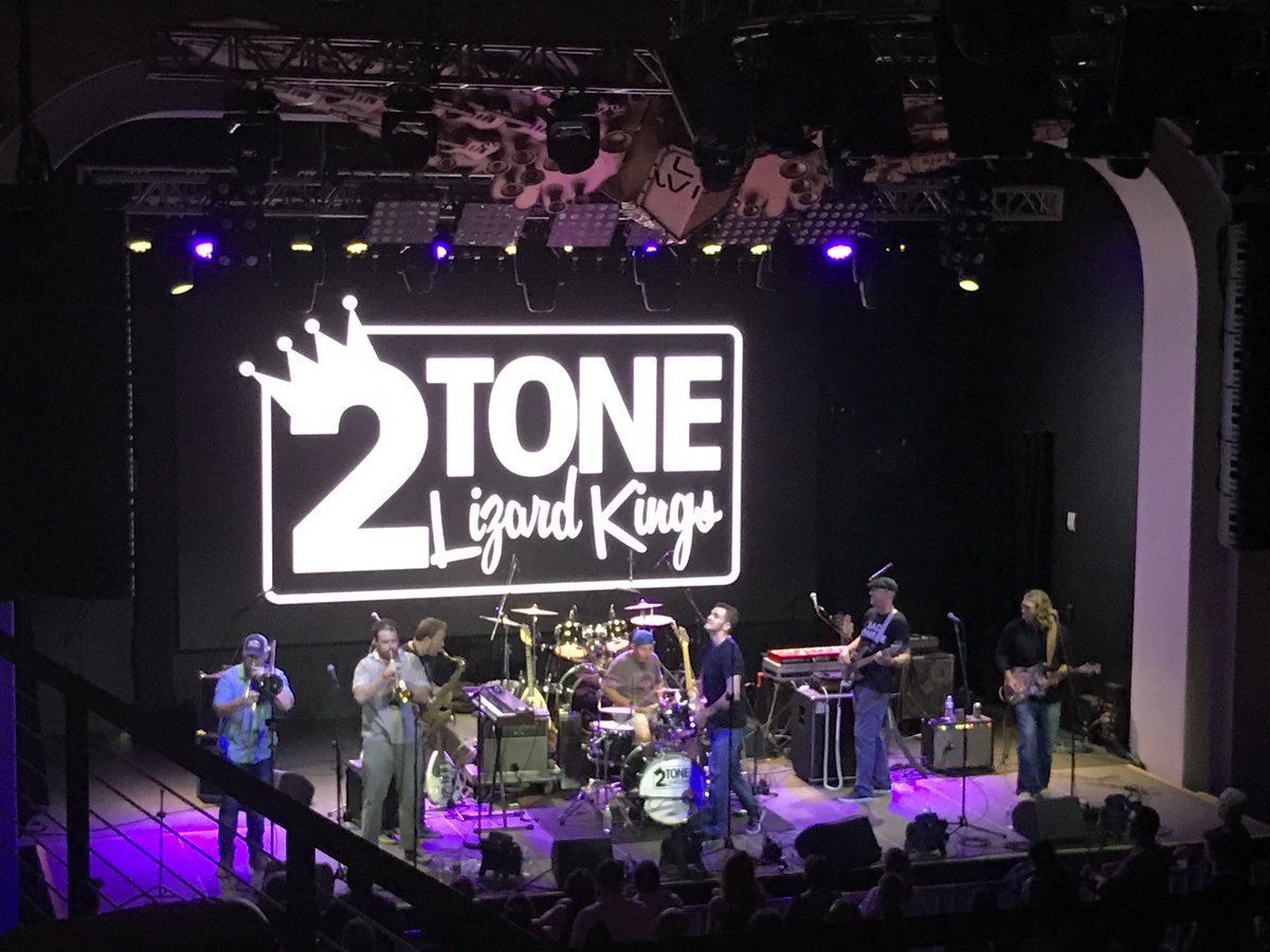 RocknAZ66's tweet photo. @2tlk AZ ska band opener for @EnglishBeat! Fun local band! Lead singer is a talented frontman! https://t.co/raBoVKIrBv