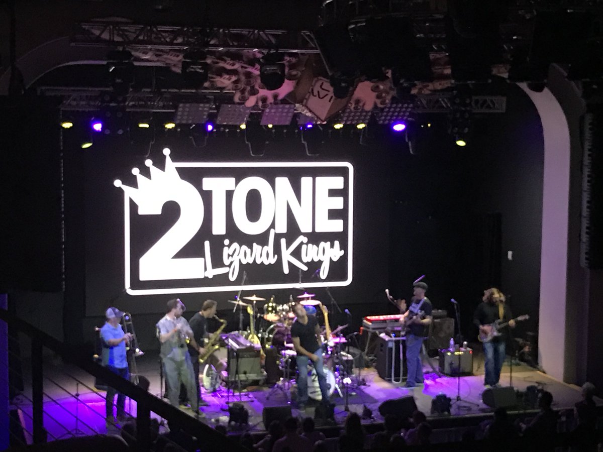 RocknAZ66's tweet photo. @2tlk AZ ska band opener for @EnglishBeat! Fun local band! Lead singer is a talented frontman! https://t.co/raBoVKIrBv