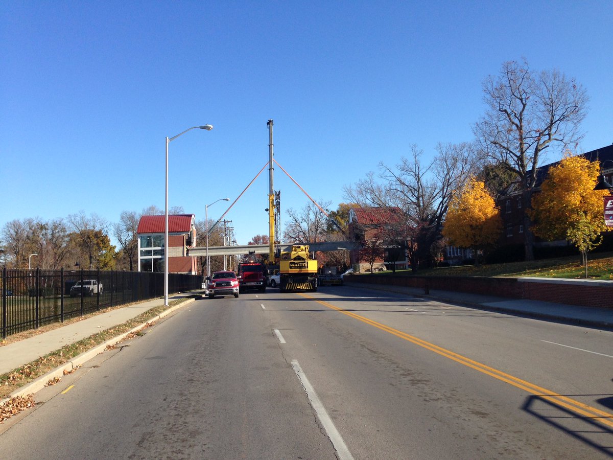 EKUFacilities's tweet photo. @EKUBuilds work continues over the weekend on EKU pedway. @EKUPrez @EKUStories https://t.co/prIdwnBjfT