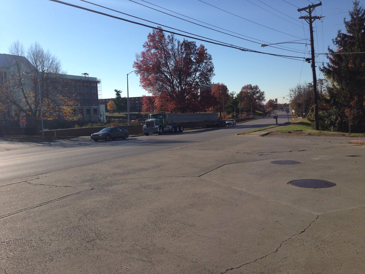 <a href="/EKUBuilds/">EKUBuilds</a> work continues over the weekend on EKU pedway. @EKUPrez @EKUStories