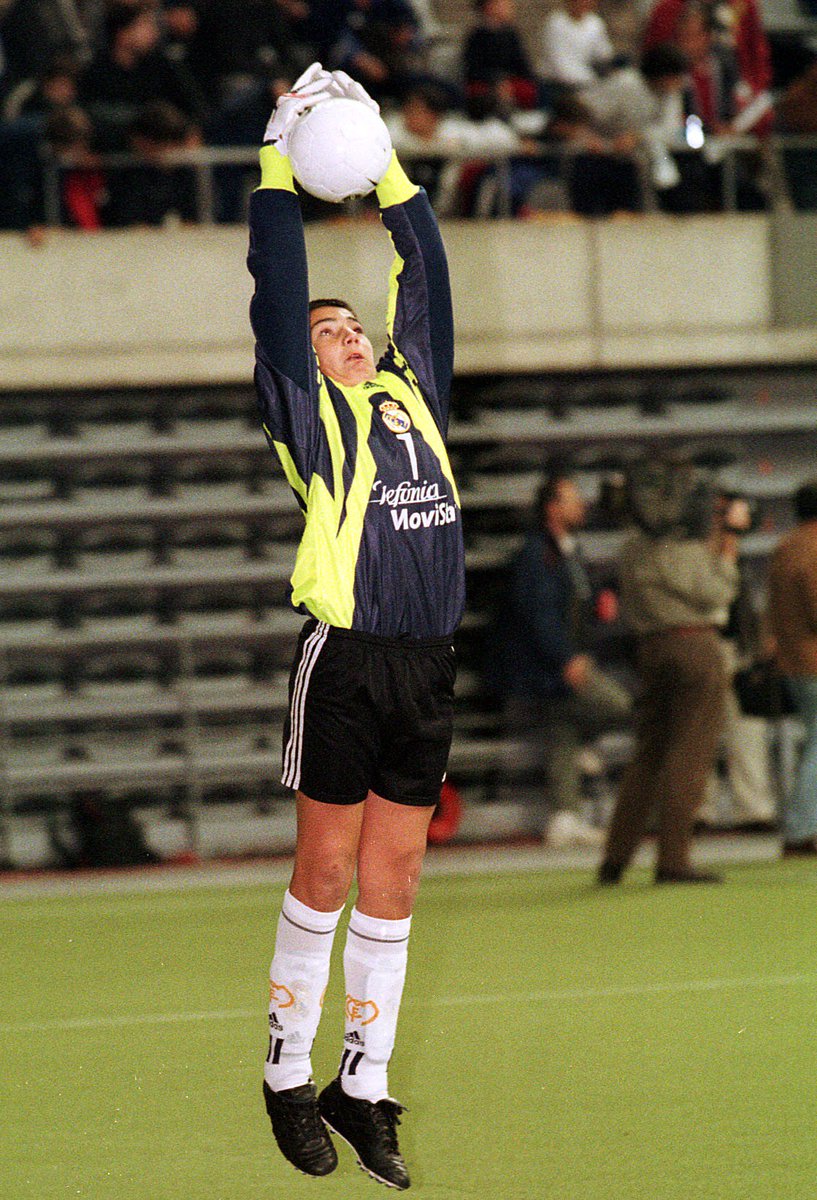 LaLiga's tweet photo. ¡Feliz #DiaUniversalDelNiño!
📸🔙 Ponemos en marcha la máquina del tiempo para recordar a algunos cracks de #LaLiga: https://t.co/1TEFbPHRIR https://t.co/INc7hoUCRP