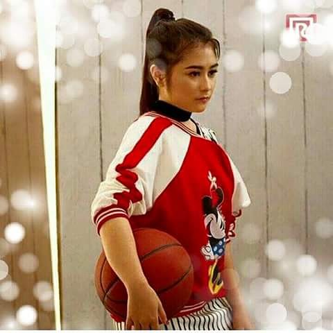 PutriLtuconsina's tweet photo. Stayel mu bang @OfcPvambon @muhtar_yanti @PrillversBltg @PrillversMusic @PrillyFans5 @OFCPV_Tangbar https://t.co/wE2YpKzLkW