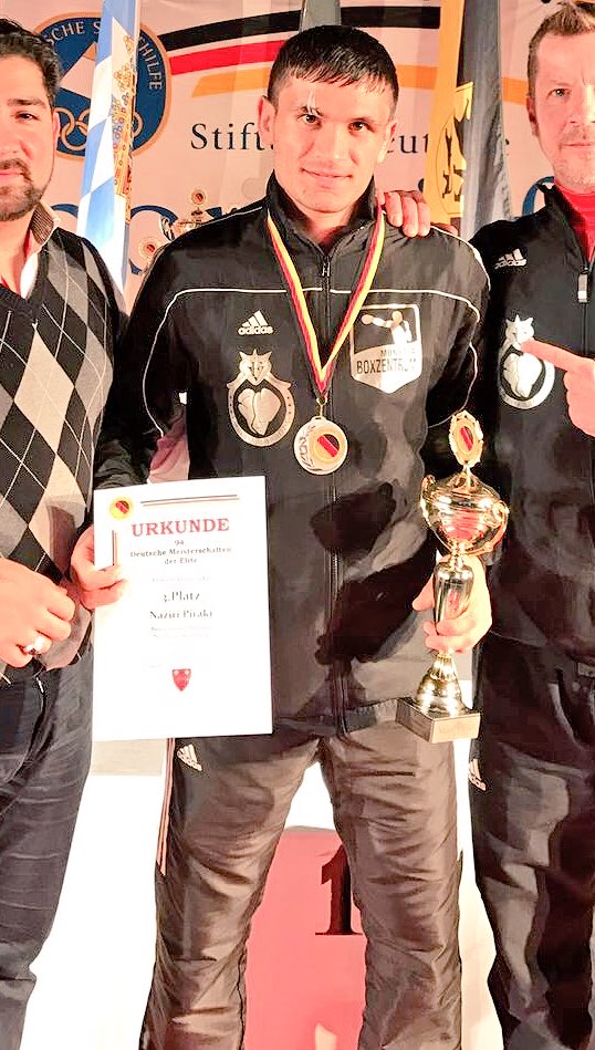 BoxZentrum's tweet photo. Naziri wollte mehr ... doch es wurde "nur" Bronze.

Ein schwerer Cut nach der zweiten Ringschlacht verhinderte ein noch besseres Abschneiden https://t.co/2B2rkdROHK