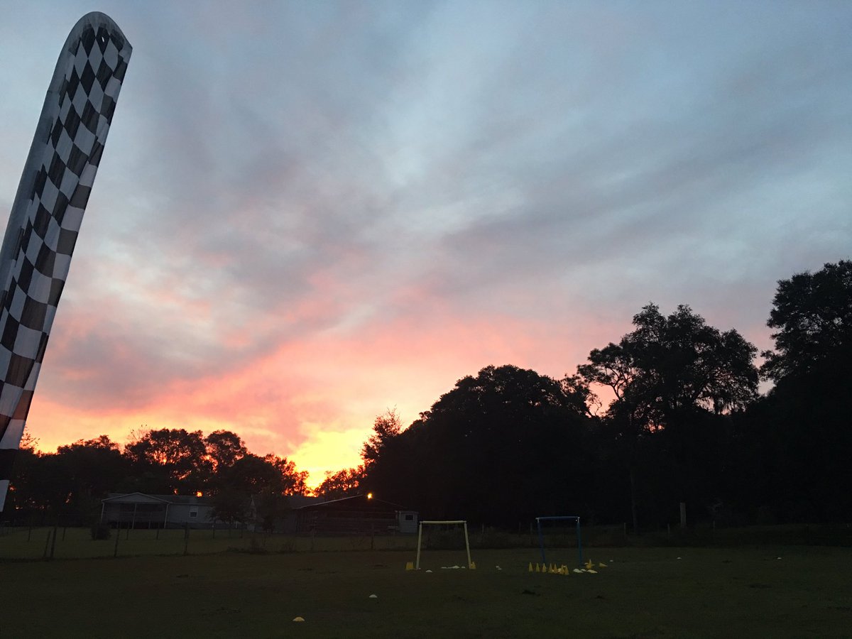 OmniFPV's tweet photo. Burning up the skies one lipo at a time 🤘
#fpv #drone #drones #racingdrone #multirotor #flyduino #fly #getfpv #droneracing #fpvracing #fpvrc https://t.co/GYbeS5LR3j