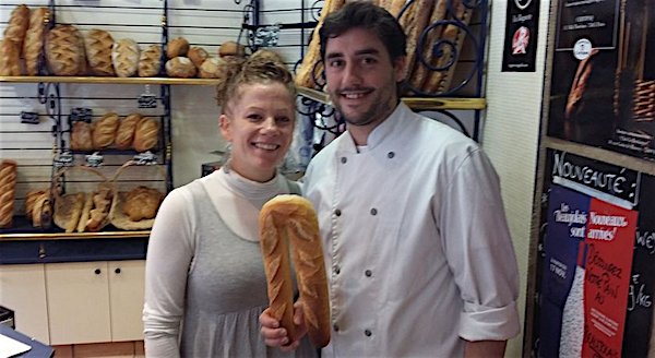 [On en parle] #Bretagne : il a inventé "la #baguette des #motards" qui se range dans un sac à dos bit.ly/2fFwFdB via <a href="/francebleu/">Guédon Laurent</a>